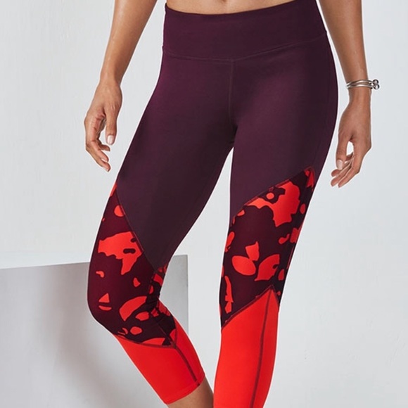 Fabletics Pants - SALE Fabletics Brogan Capri Burgundy Floral, sz XS